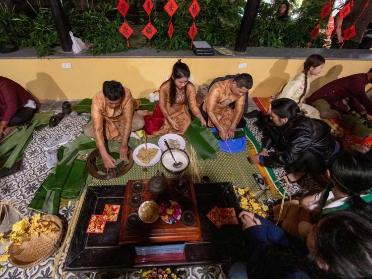 Du lịch biển - Tái hiện không gian Tết truyền thống trong chốn Hoàng cung xưa