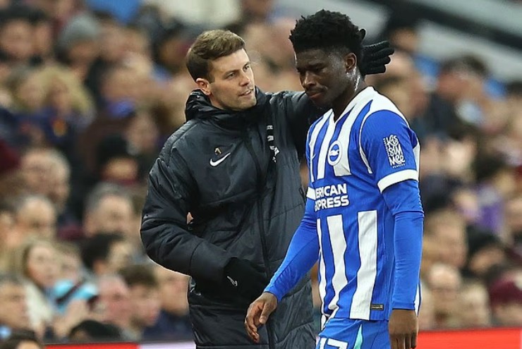 Baleba 120 triệu bảng càng đá càng tệ: MU mừng vì suýt vớ phải "hàng hớ" - 1