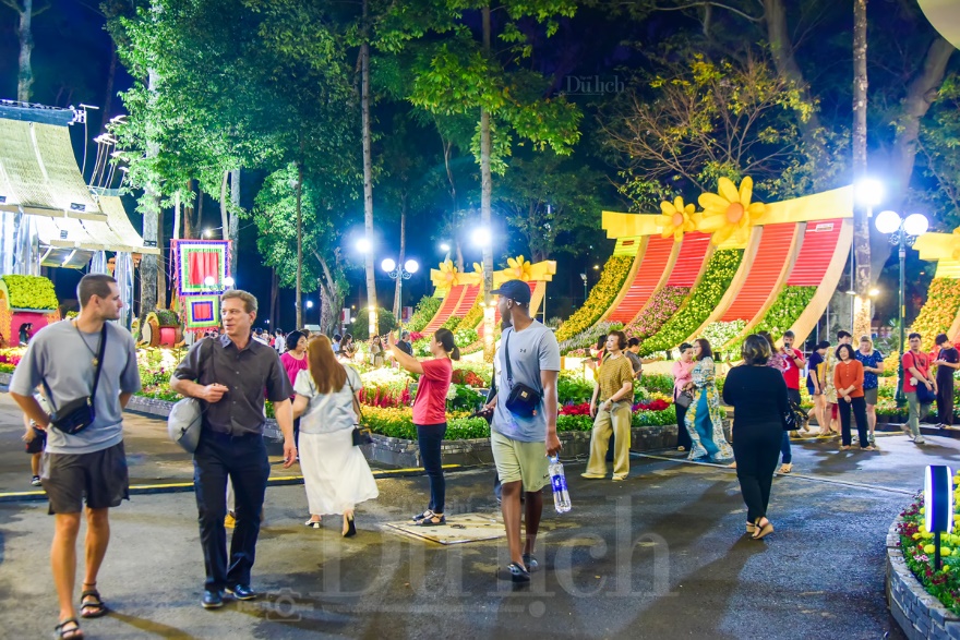 Chính thức khai mạc Hội Hoa Xuân TP.HCM năm Bính Ngọ - 9