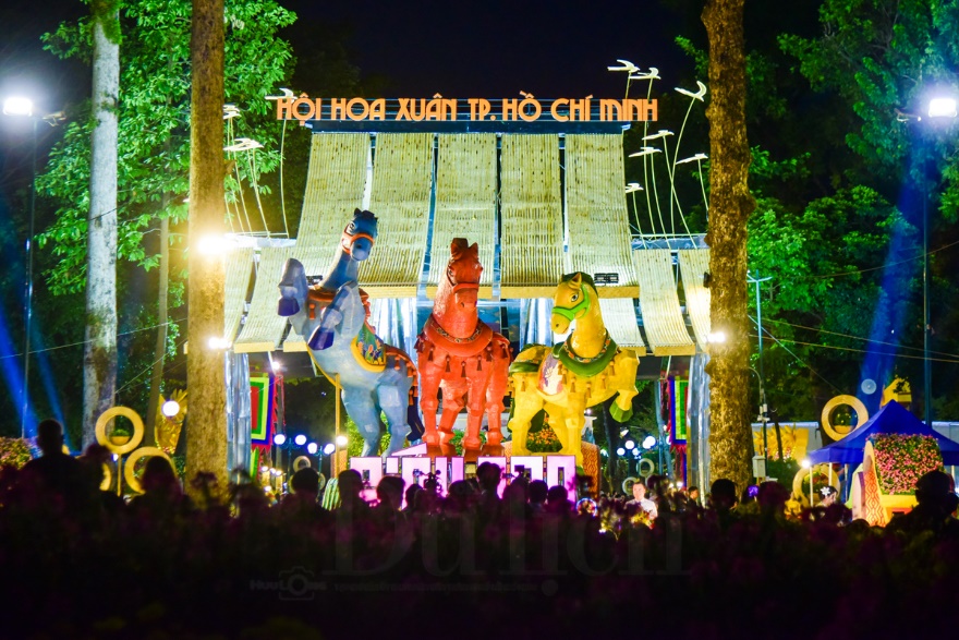 Chính thức khai mạc Hội Hoa Xuân TP.HCM năm Bính Ngọ - 4