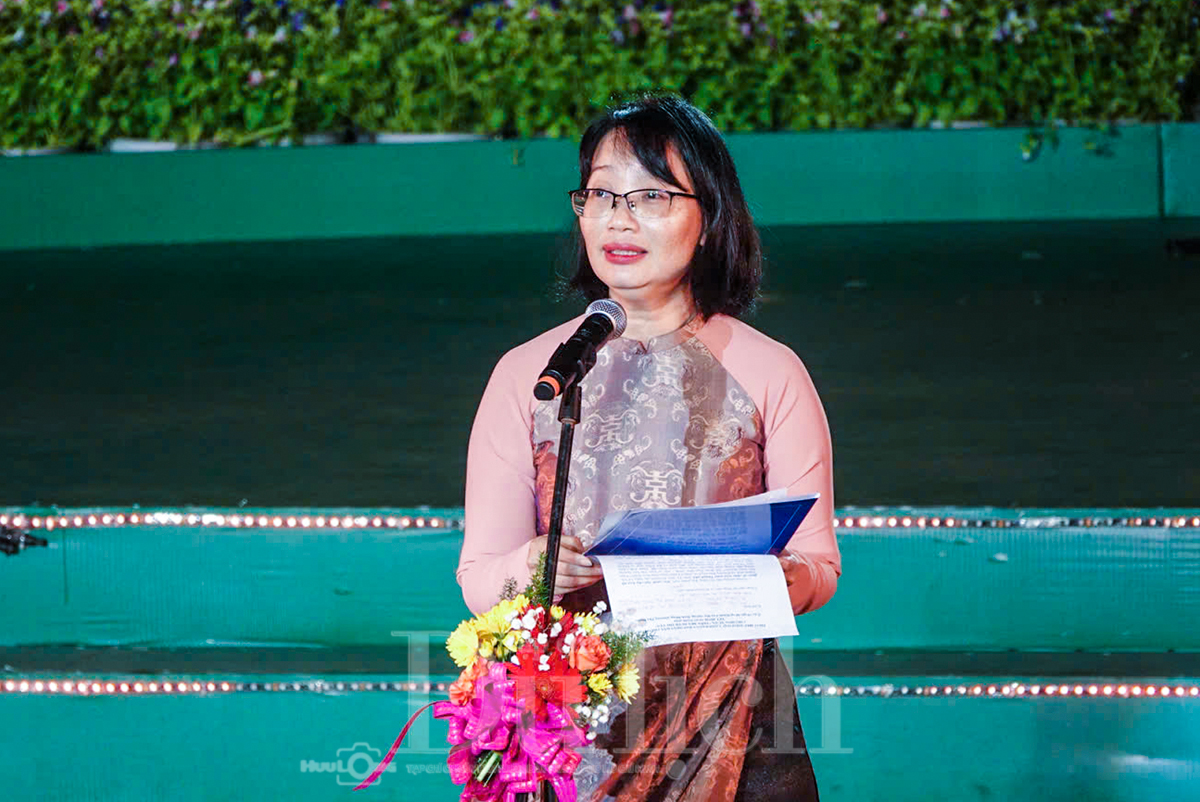 ‘Bến ngọc thuyền hoa’ rực rỡ sắc màu di sản trên kênh Tàu Hủ - 12