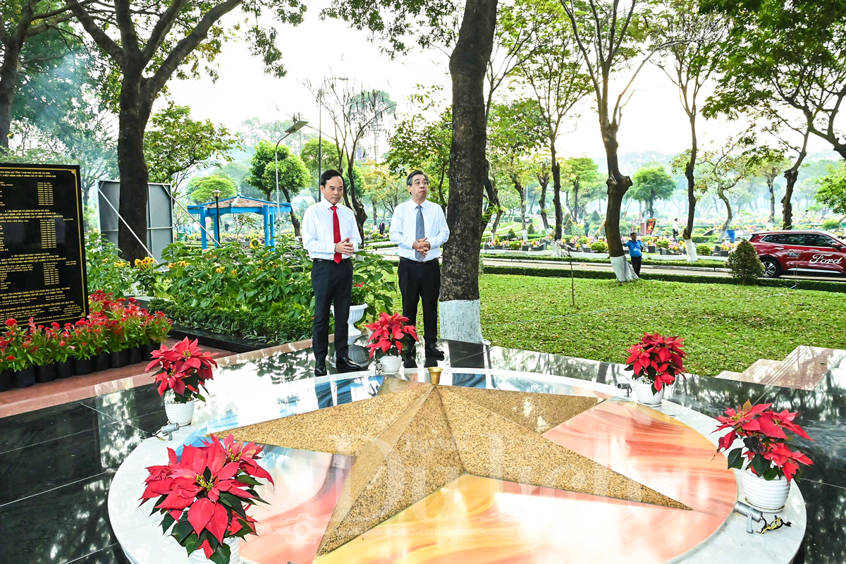 Xuân Bính Ngọ - Thành kính tri ân những tượng đài bất tử cho Tổ quốc nở hoa - 8