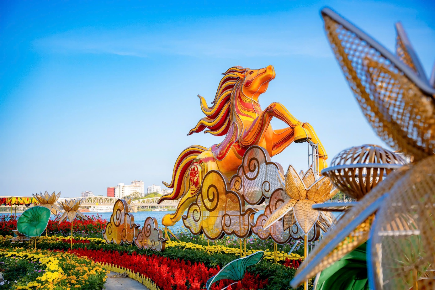 Linh vật Ngựa bên dòng sông Hương có gì lạ? - 7