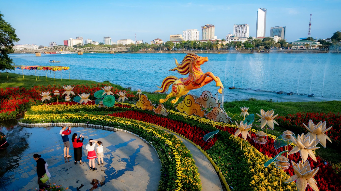 Linh vật Ngựa bên dòng sông Hương có gì lạ? - 1