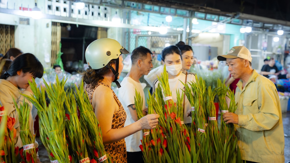 nghet tho cho hoa ‘khong ngu’ lon nhat tp.hcm nhung dem giap tet - 3