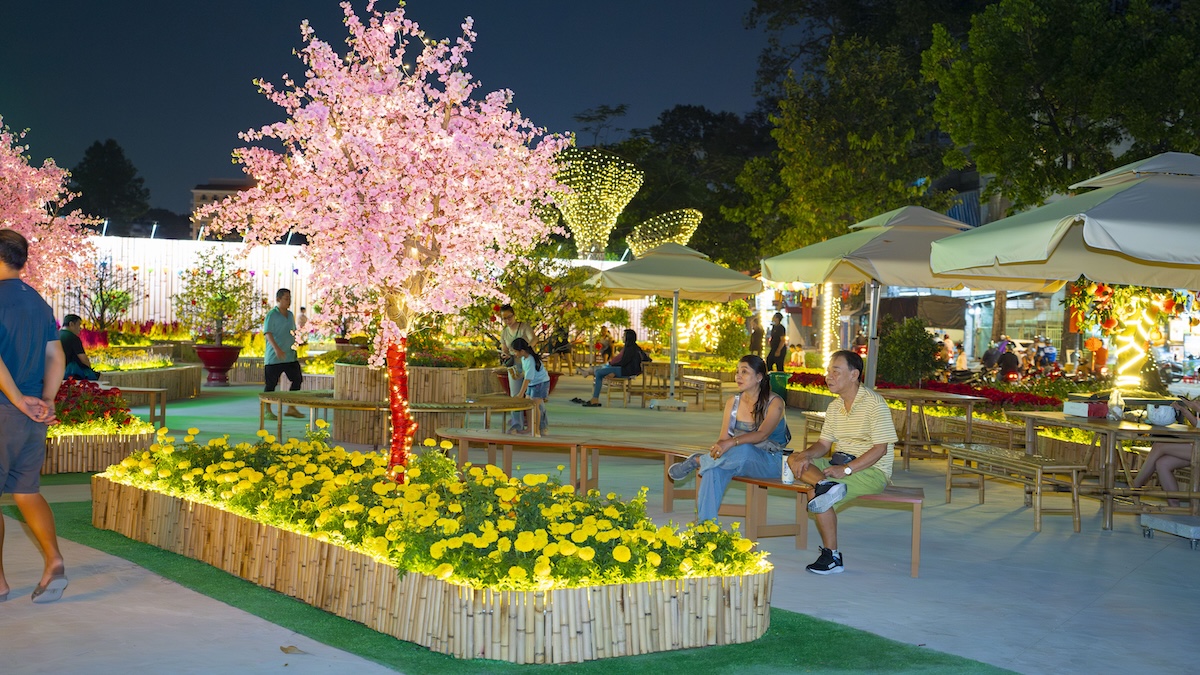 them mot khu dat 'vang' thanh cong vien lung linh ve dem, thu hut nguoi dan choi tet - 9