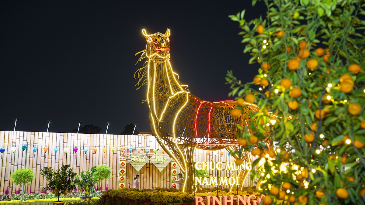 them mot khu dat 'vang' thanh cong vien lung linh ve dem, thu hut nguoi dan choi tet - 8