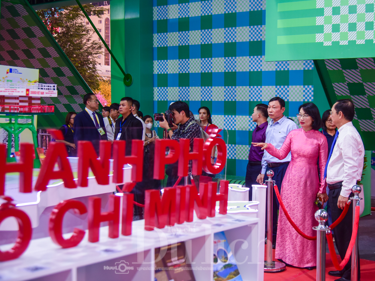 Khai mạc Đường sách Tết, ‘đánh thức’ không gian di sản giữa lòng thành phố - 10