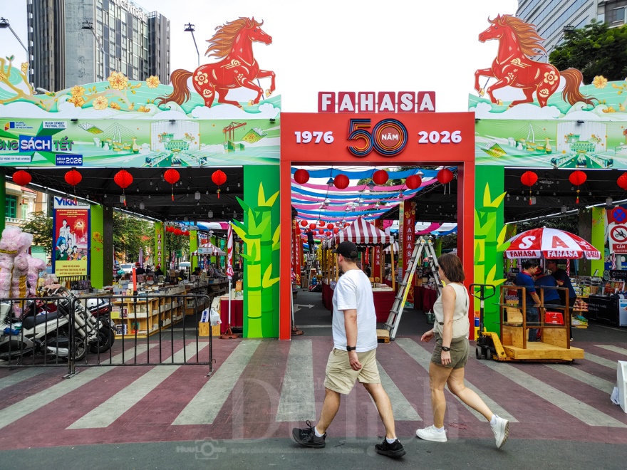 Trắng đêm trên công trường thi công Đường sách Xuân Bính Ngọ - 6