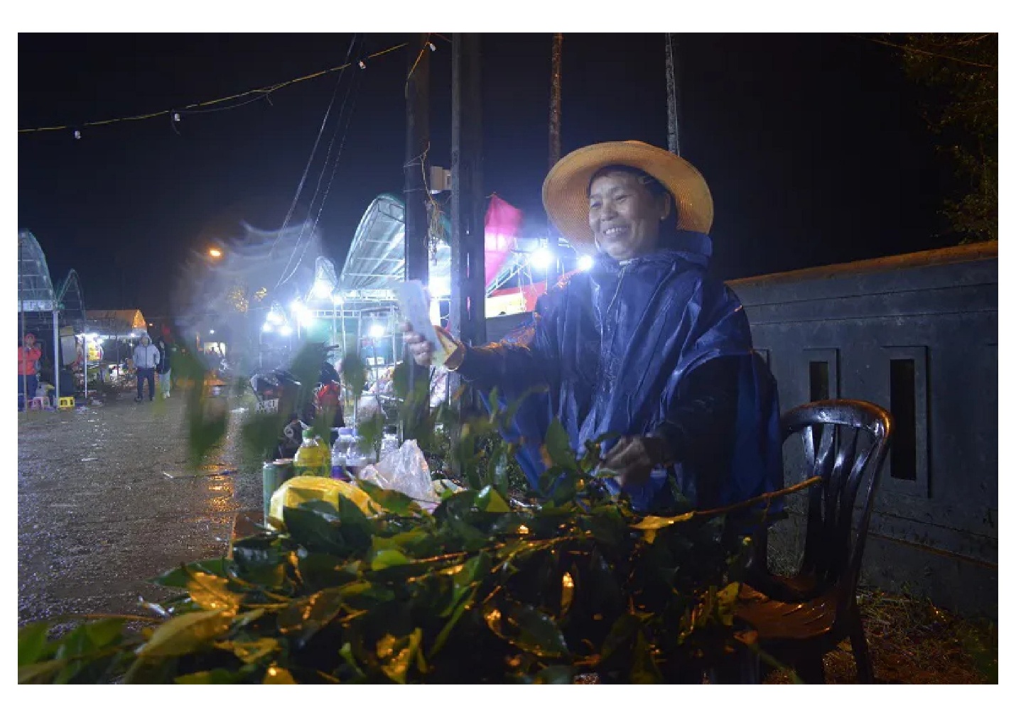 Chợ đình Bích La: Phiên chợ Tết mỗi năm chỉ họp một lần để bán "lộc" - 5