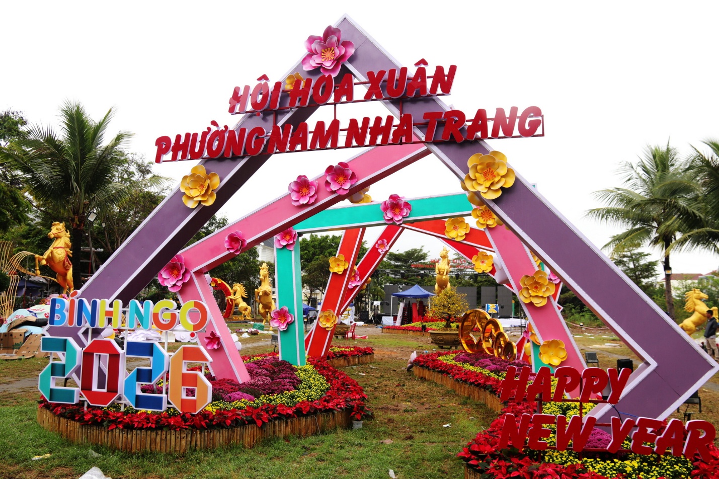 Những con đường Tết ở Nha Trang - 2