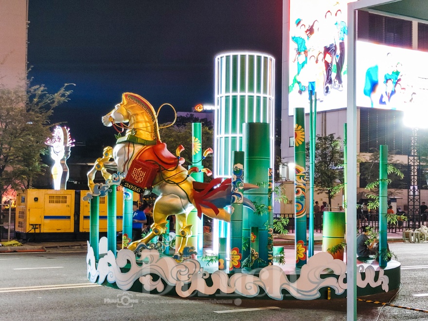 Trắng đêm trên công trường thi công Đường sách Xuân Bính Ngọ - 1