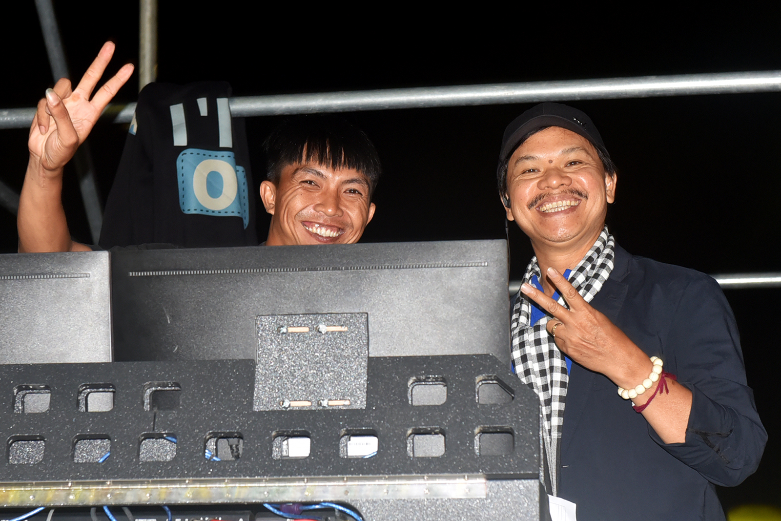 tet doan vien, xuan khat vong quy tu nhieu nghe si, ca si ve quang ngai - 5