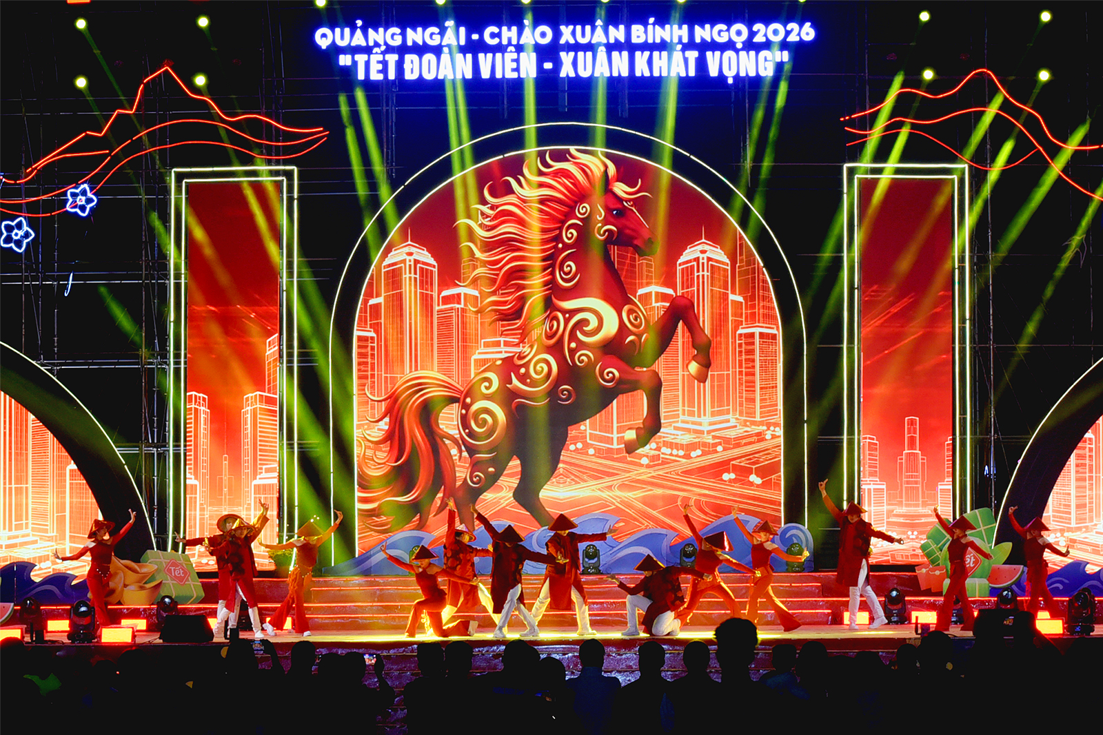 tet doan vien, xuan khat vong quy tu nhieu nghe si, ca si ve quang ngai - 15