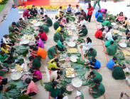 TP.HCM vào xuân: Rực rỡ cờ hoa, đong đầy sẻ chia