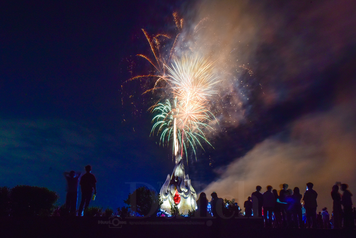 Lung linh pháo hoa đón Giao thừa xuân Bính Ngọ tại khu Di tích Mậu Thân 1968 - 10