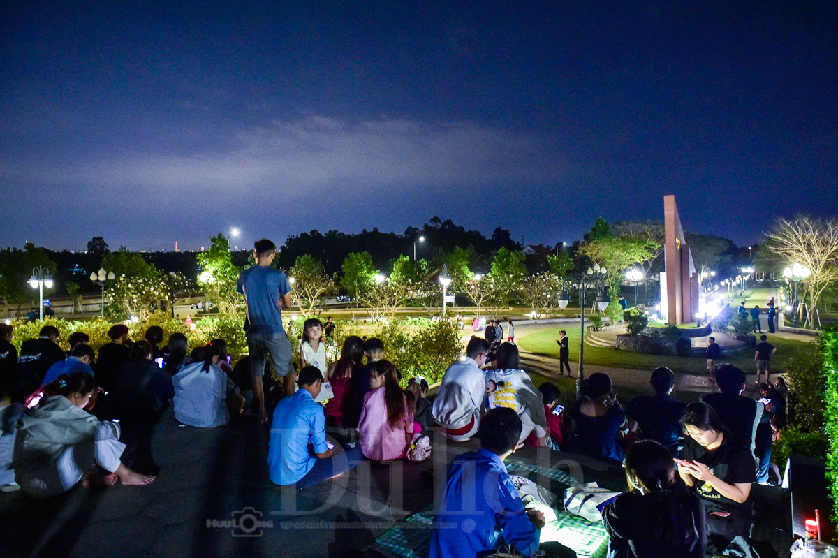 Lung linh pháo hoa đón Giao thừa xuân Bính Ngọ tại khu Di tích Mậu Thân 1968 - 4
