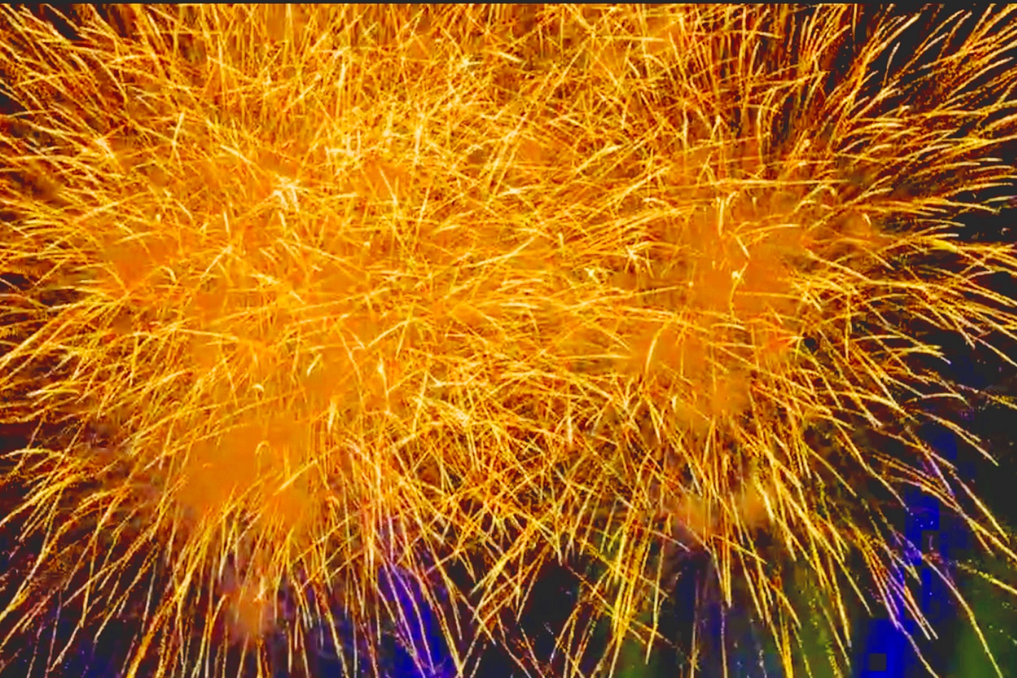 chiem nguong man phao hoa ruc ro  chao xuan binh ngo 2026 o quang ngai - 7