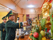 Chuyển động - Bộ đội Biên phòng TP Huế dâng hương tưởng niệm Chủ tịch Hồ Chí Minh