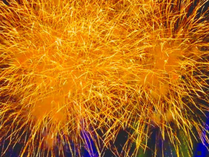  - Chiêm ngưỡng màn pháo hoa rực rỡ  chào Xuân Bính Ngọ 2026 ở Quảng Ngãi