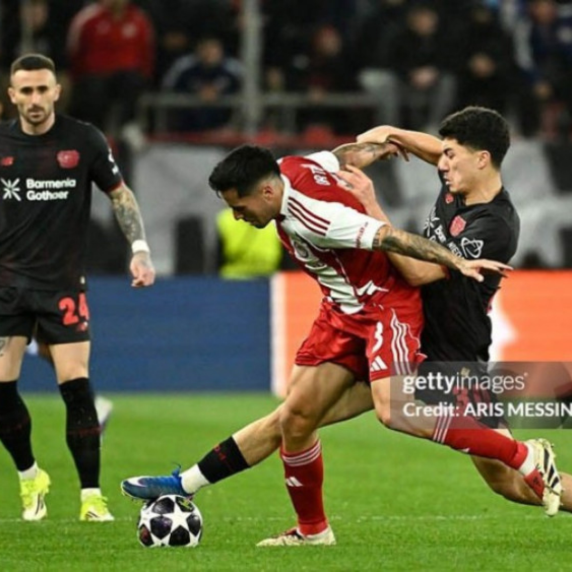  - Video bóng đá Olympiakos - Leverkusen: Hiệp 2 định đoạt (Cúp C1)