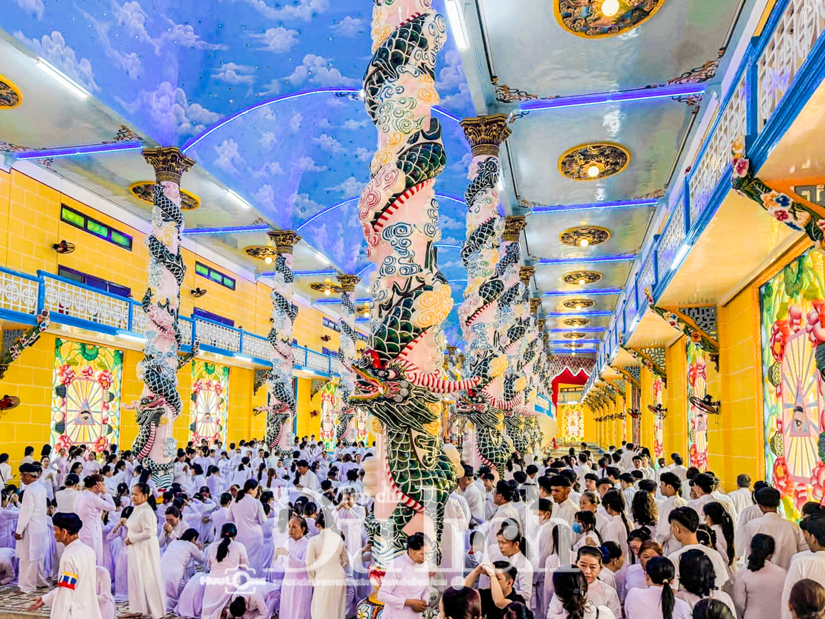 Trẩy hội du xuân Bính Ngọ rực rỡ sắc màu tại Tòa thánh Tây Ninh - 2