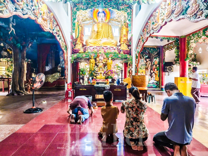 Chuyến hành hương về Bình Dương lễ chùa ngày đầu xuân - 14