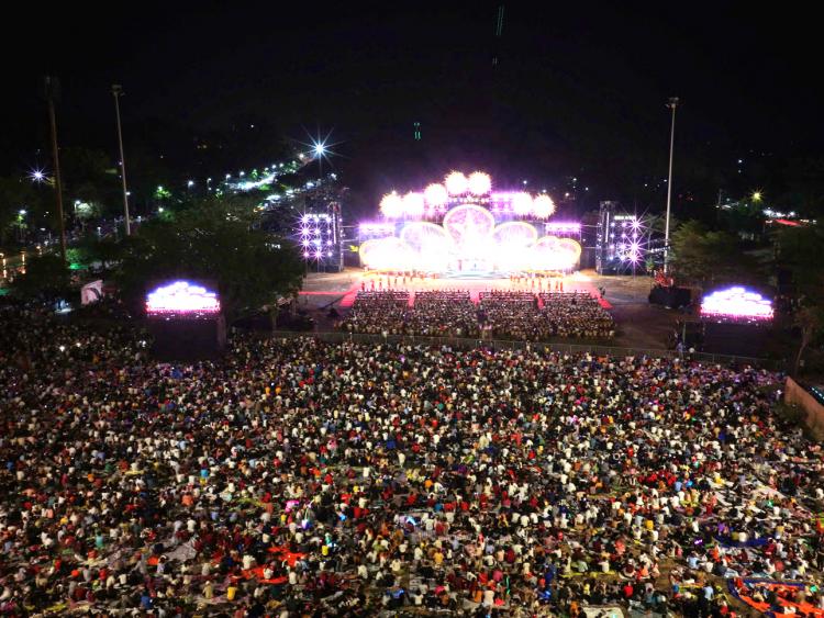 Biển người tại Hội xuân núi Bà Đen