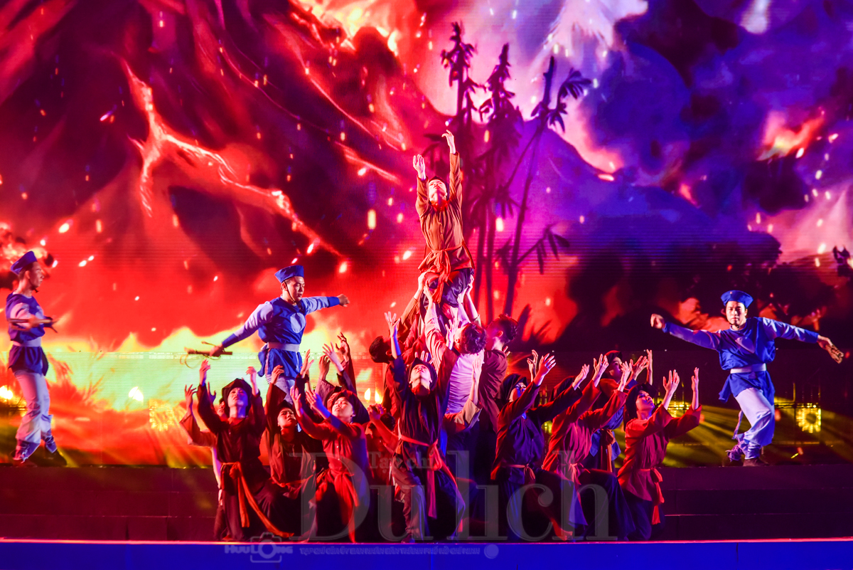 Nghe tiếng trống trận xuất quân hào hùng giữa lòng phố thị - 5