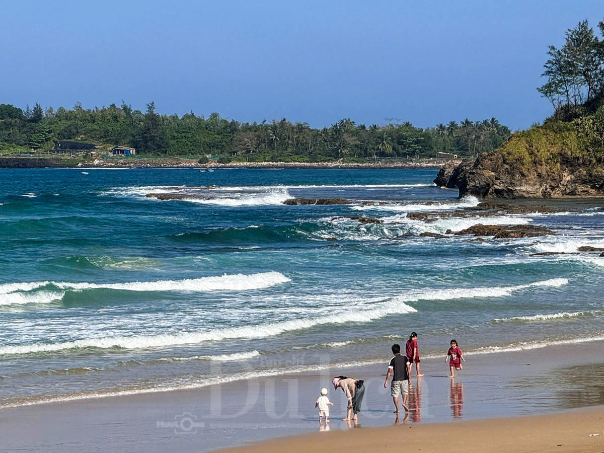 Giong thuyền rước lộc đầu xuân, mẻ ruốc hồng nồng đượm hương quà biển - 8