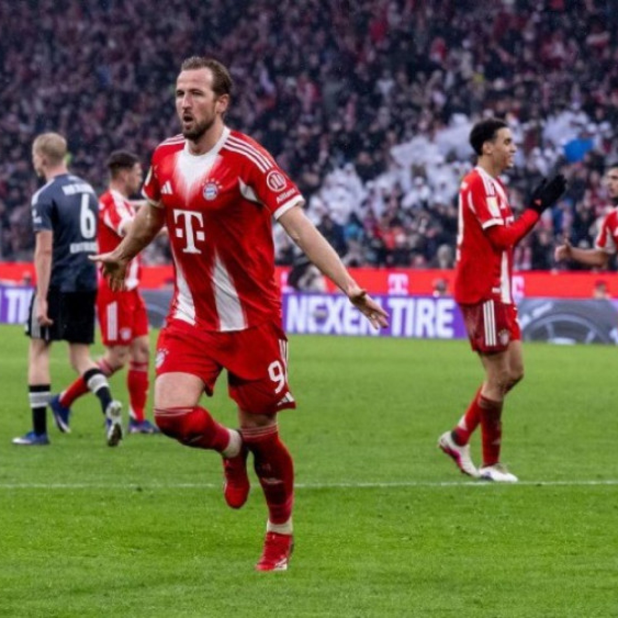  - Video bóng đá Bayern Munich - Eintracht Frankfurt: Rượt đuổi 5 bàn, điểm nhấn Harry Kane (Bundesliga)