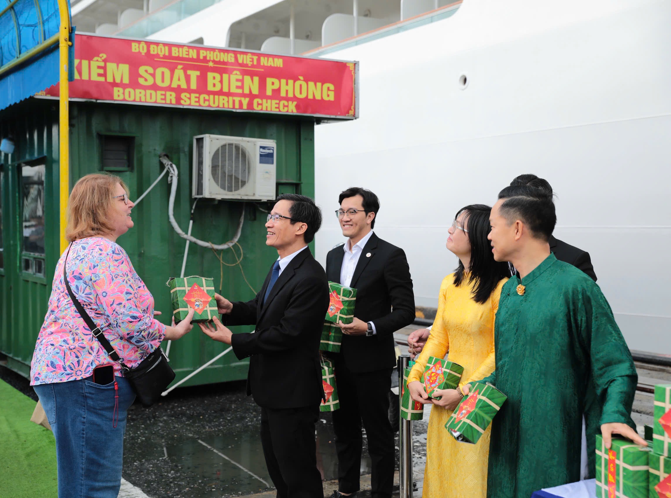 Đà Nẵng đón hơn 1 triệu lượt du khách trong năm mới Bính Ngọ 2026 - 2