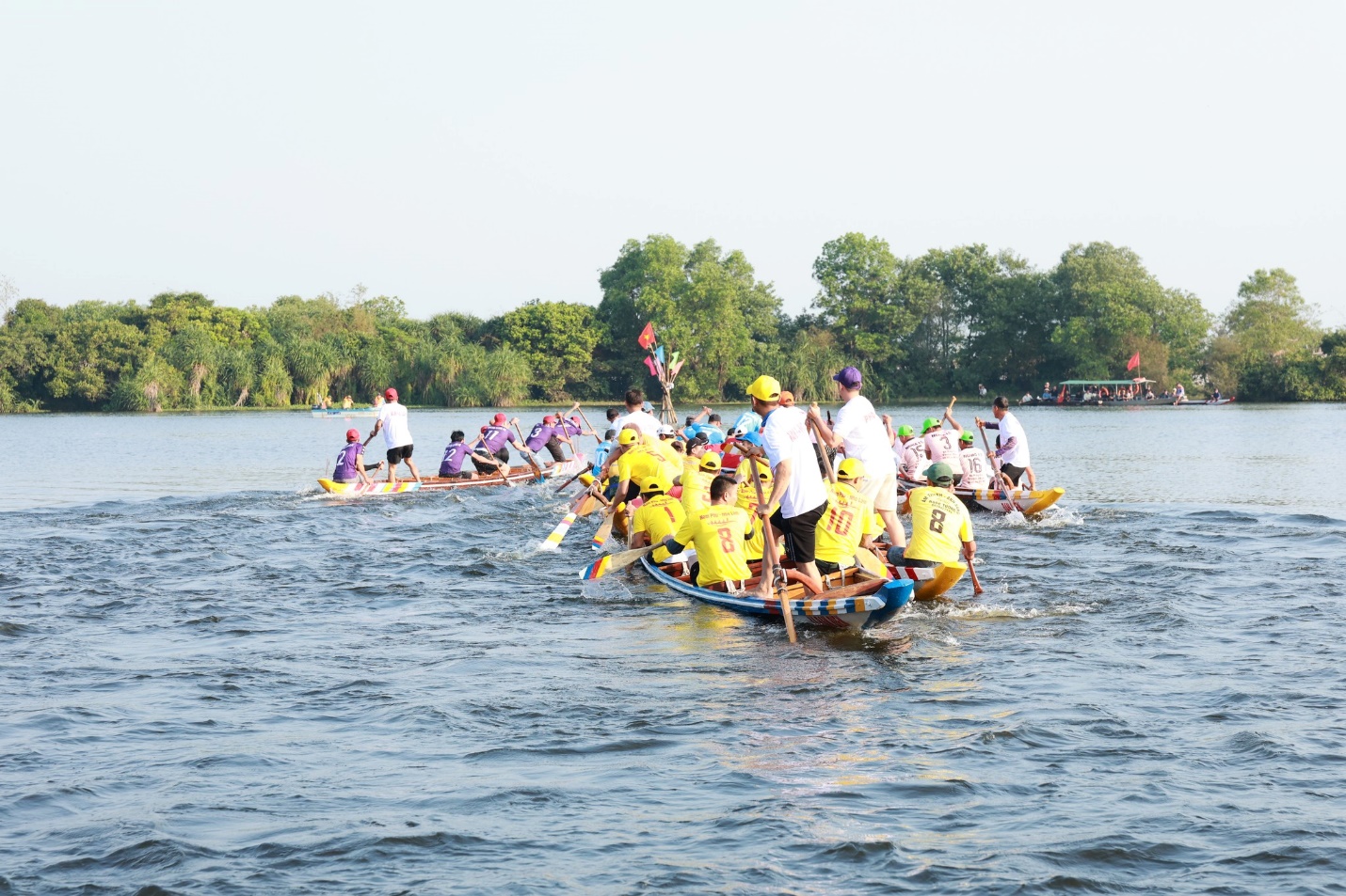 Hấp dẫn xem các đội đua ghe dịp đầu Xuân - 5