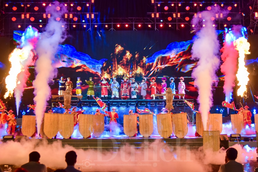 Nghe tiếng trống trận xuất quân hào hùng giữa lòng phố thị - 3