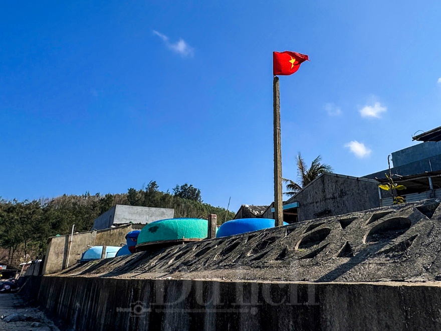 Giong thuyền rước lộc đầu xuân, mẻ ruốc hồng nồng đượm hương quà biển - 10