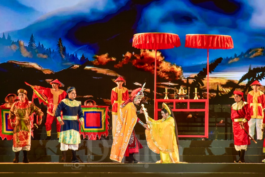 Nghe tiếng trống trận xuất quân hào hùng giữa lòng phố thị - 13