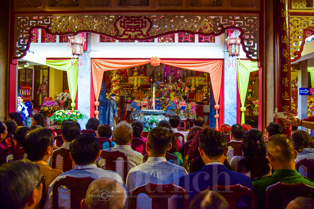 Hành hương về viếng lăng Đức Tả quân: Nơi ký ức trăm năm hòa quyện cùng sắc xuân Khai hạ - 8