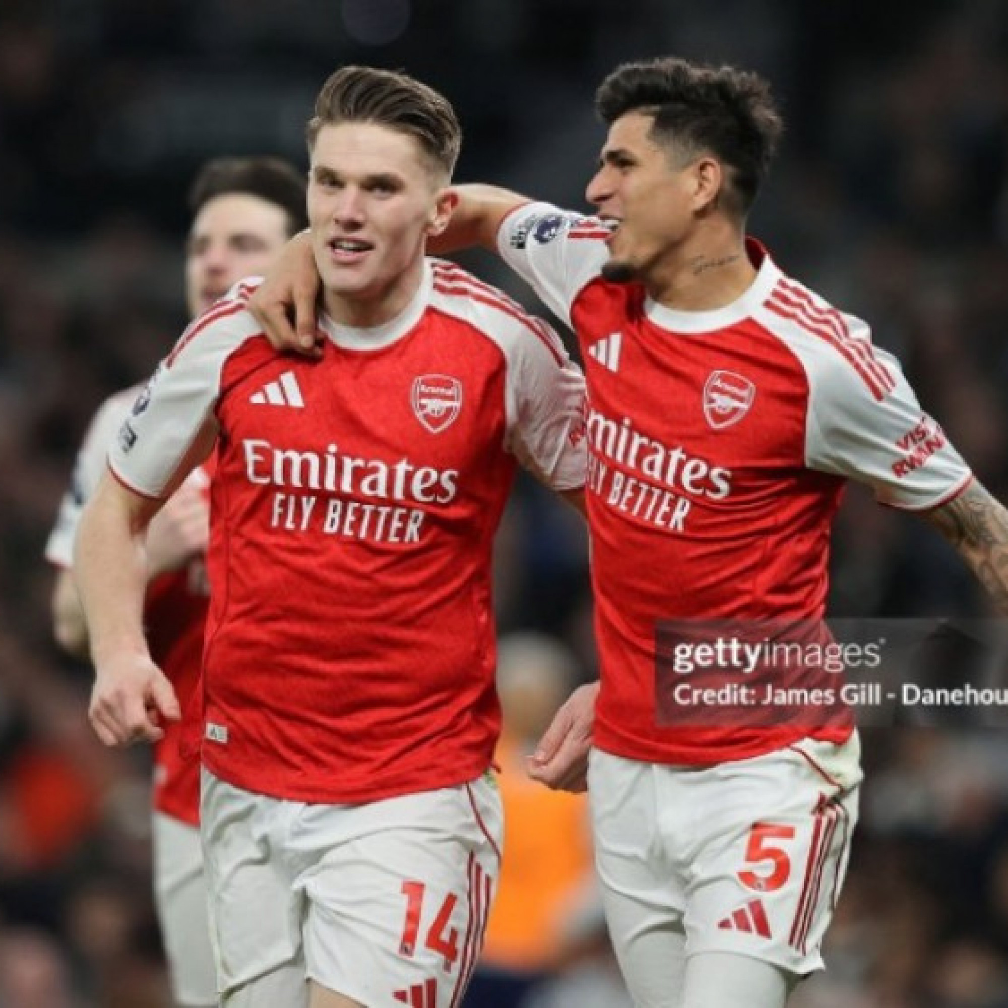  - Arsenal đánh sập Tottenham: Tiếng gầm cần thiết, lấy lại uy phong