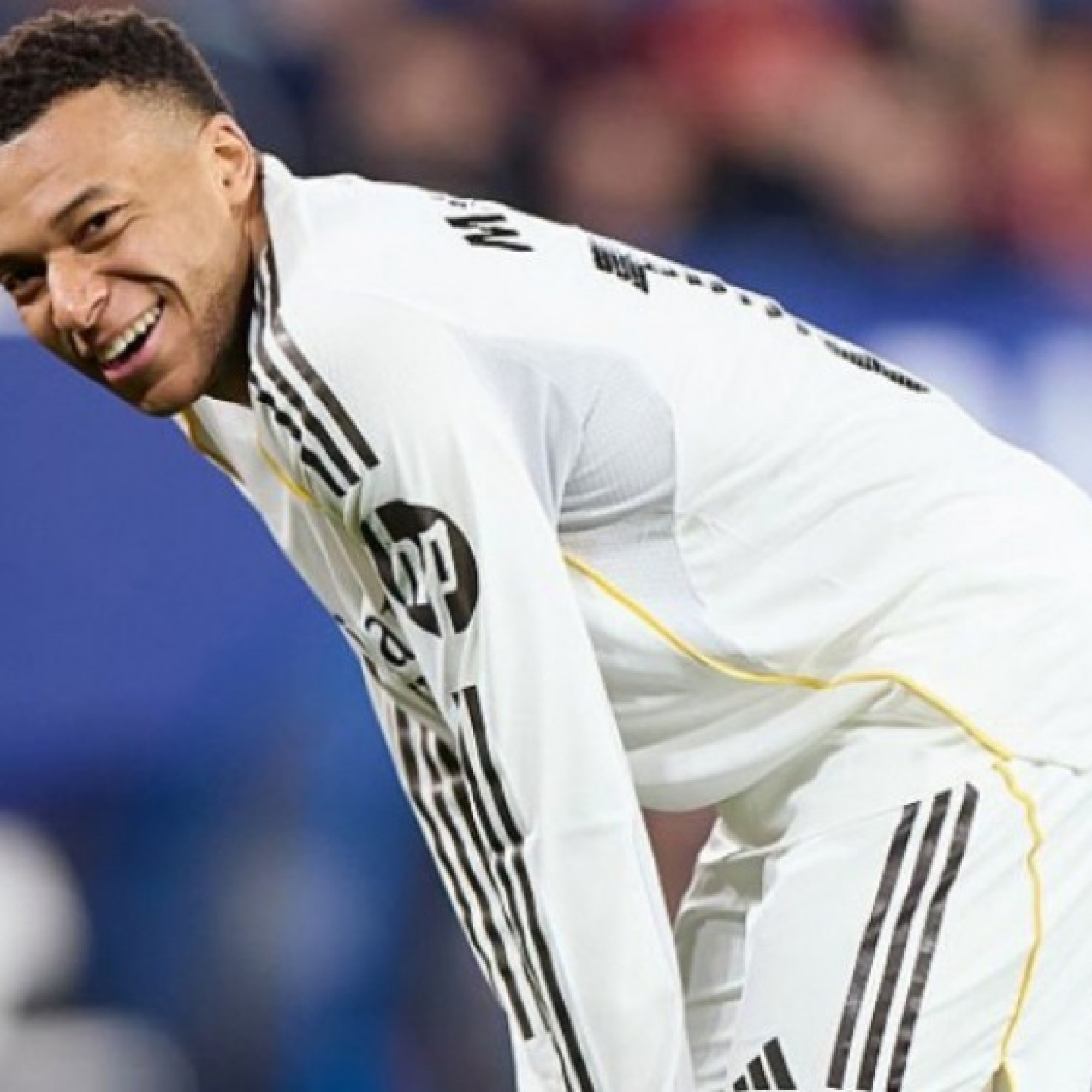  - Mbappe chạm đáy phong độ: Chấn thương đầu gối và nỗi ám ảnh ghi bàn