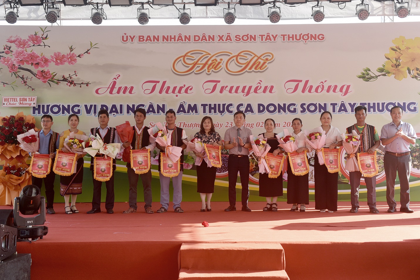 chuoi su kien don xuan moi “cham dai ngan – cham ban sac ca dong” o son tay thuong - 7