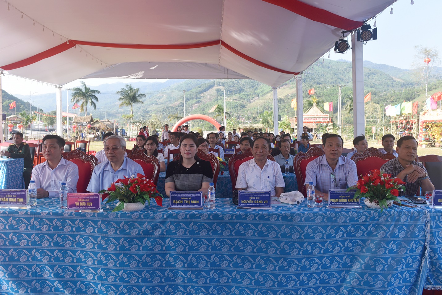 chuoi su kien don xuan moi “cham dai ngan – cham ban sac ca dong” o son tay thuong - 5