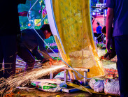 Xuyên đêm thu dọn Đường hoa xuân, tạm biệt những chú ngựa linh vật tết Bính Ngọ