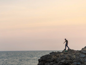  - Khám phá ghềnh đá Mũi Né, điểm check-in hoang sơ giữa biển trời