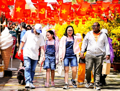 Tết Bính Ngọ 2026: Du lịch Việt Nam lập kỷ lục 14 triệu lượt khách trong 9 ngày
