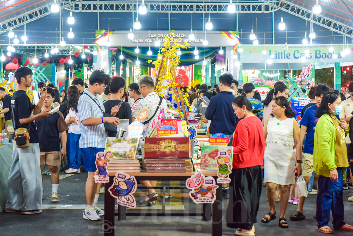 Từ “Rừng tre kể chuyện” đến AI, AR: Diện mạo mới của Đường sách Tết 2026 - 2