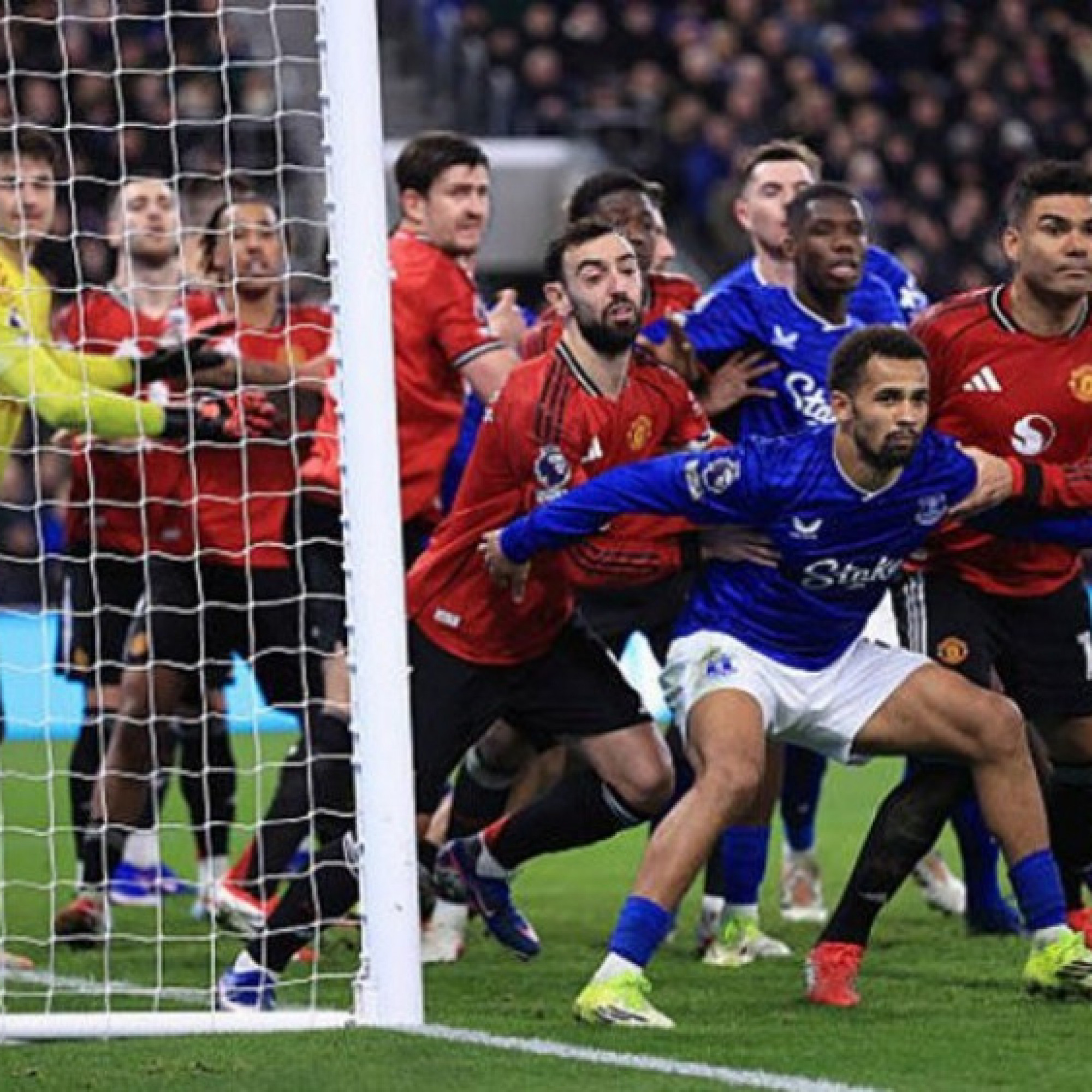  - Video bóng đá Everton - MU: Siêu dự bị định đoạt (Ngoại hạng Anh)