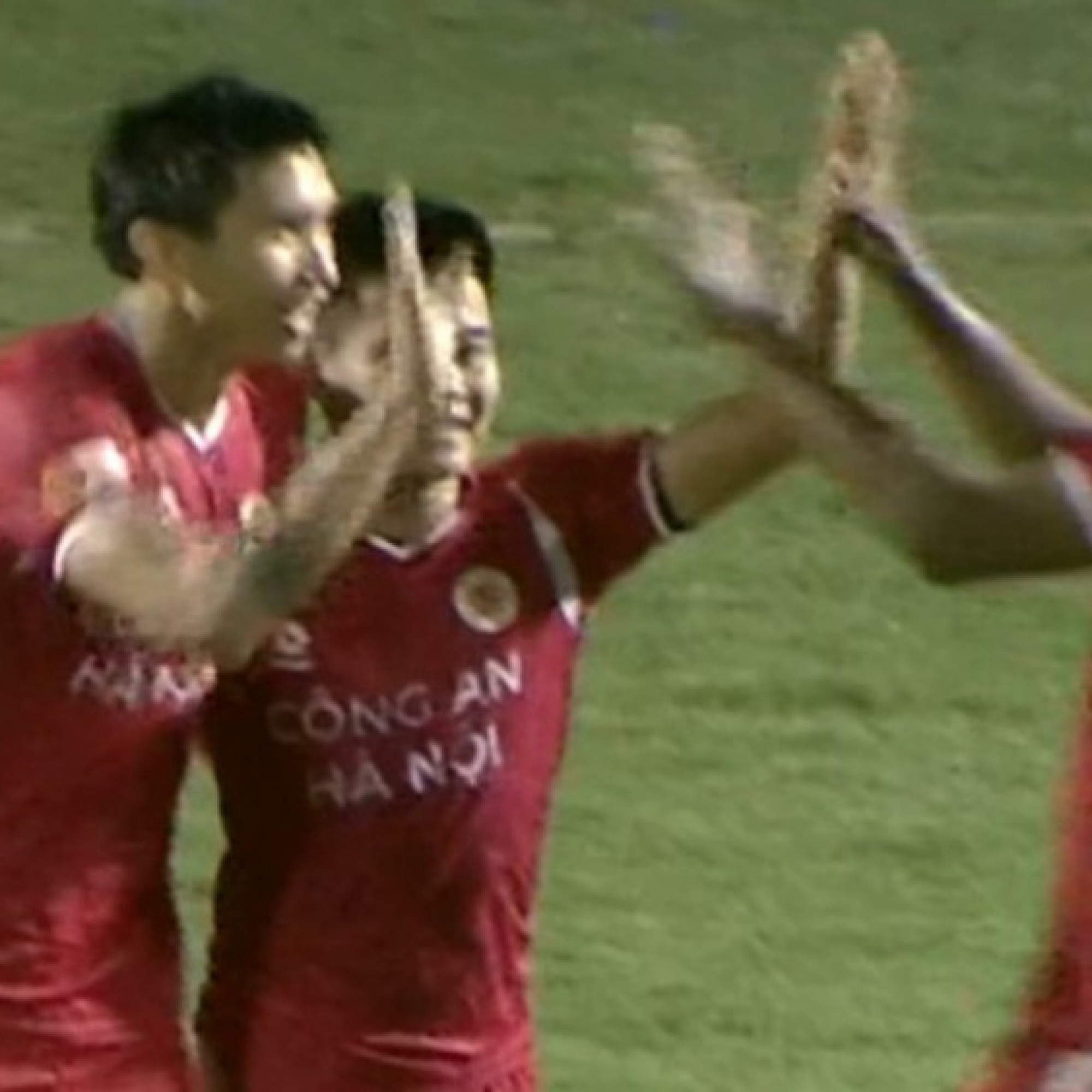  - Video bóng đá Thanh Hóa - Công an Hà Nội: Ngược dòng mãn nhãn, điểm nhấn Văn Hậu (V-League)