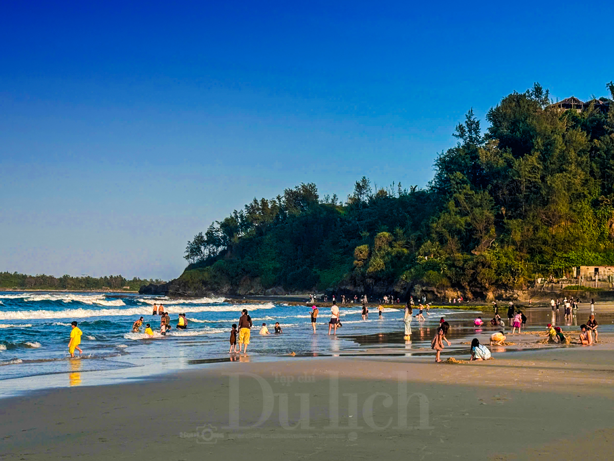 Biển chiều Lệ Thủy, du bước bên gành đá nghe hàng dương ru hát ngàn năm - 4