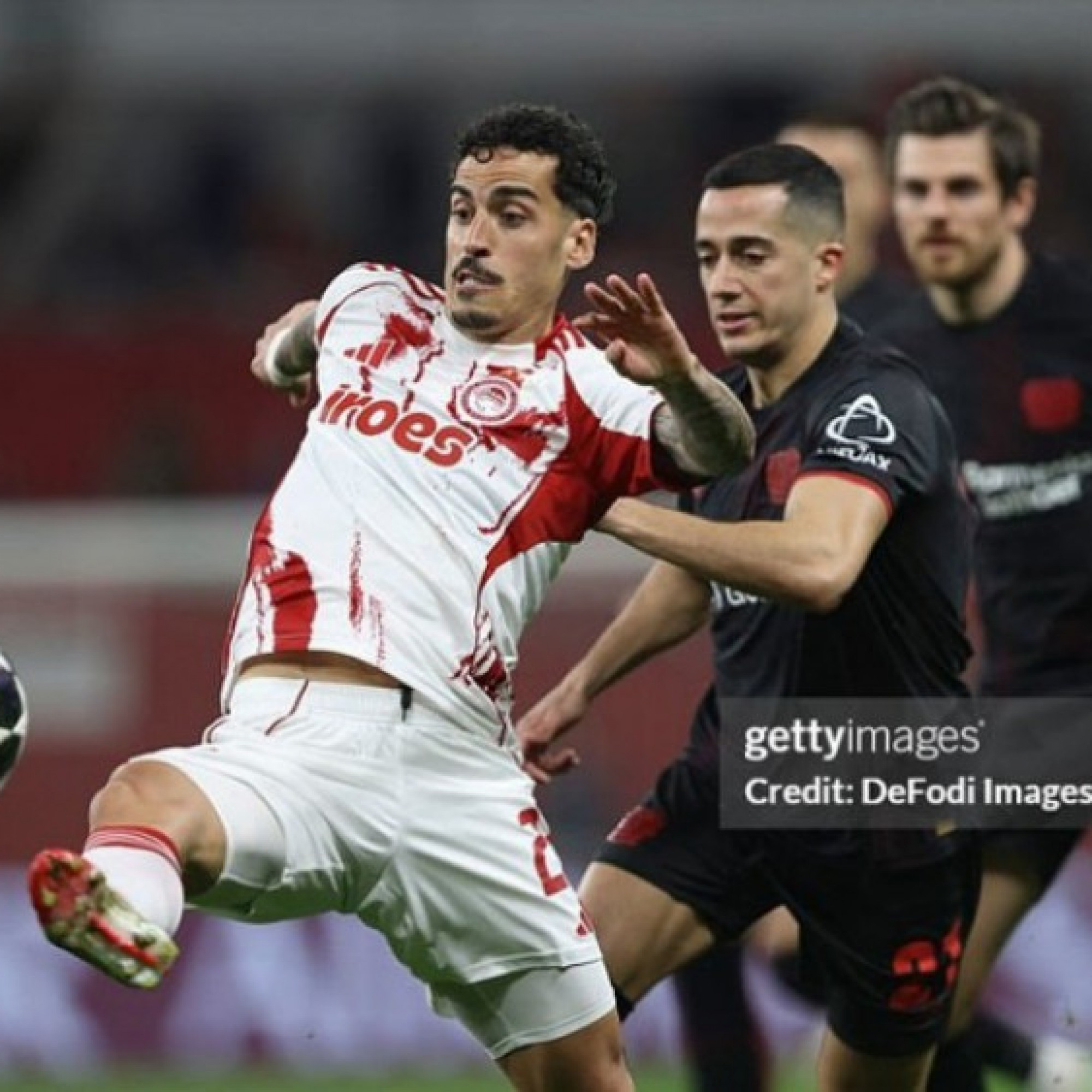  - Video bóng đá Leverkusen - Olympiakos: "Thần may mắn" ngoảnh mặt (Cúp C1)