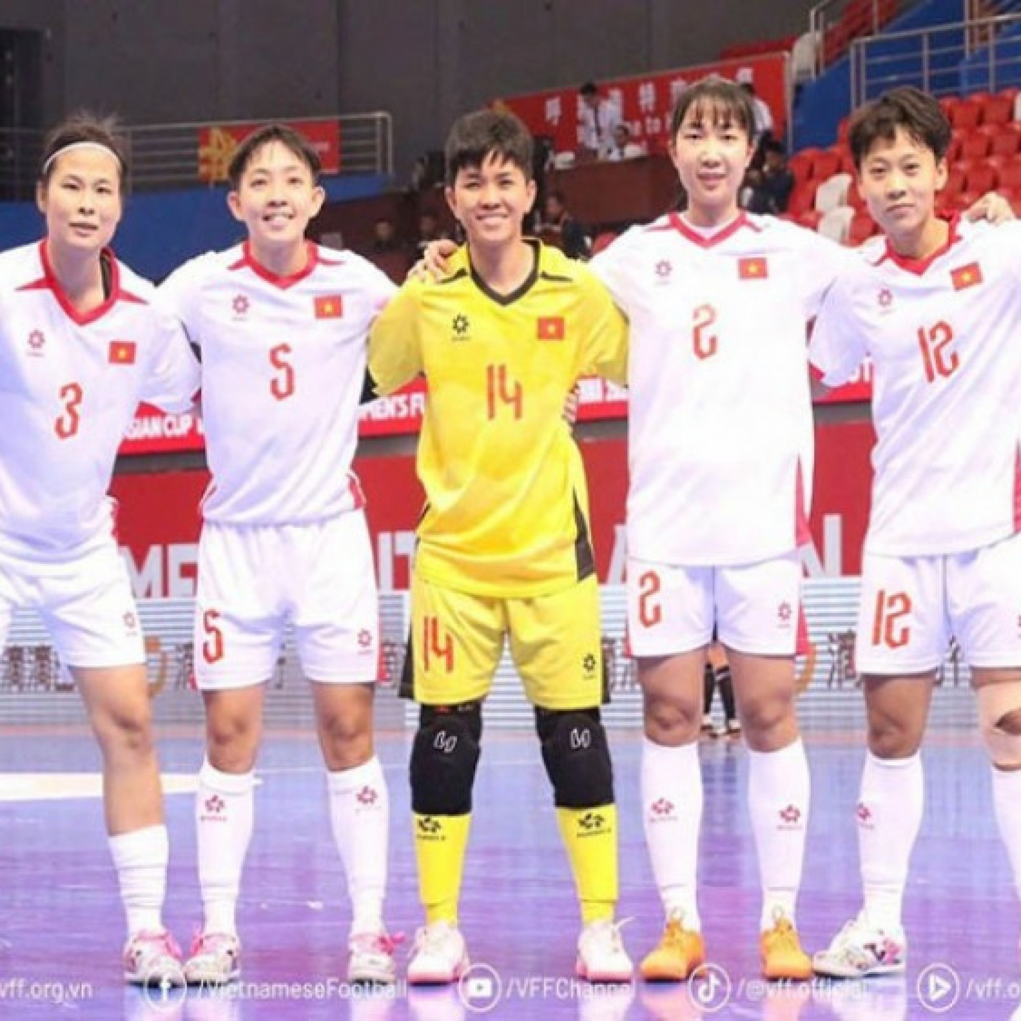  - Trực tiếp bóng đá ĐT nữ Việt Nam - Philippines: Bỏ lỡ penalty, dốc sức tìm bàn thứ 2 (Futsal Đông Nam Á)